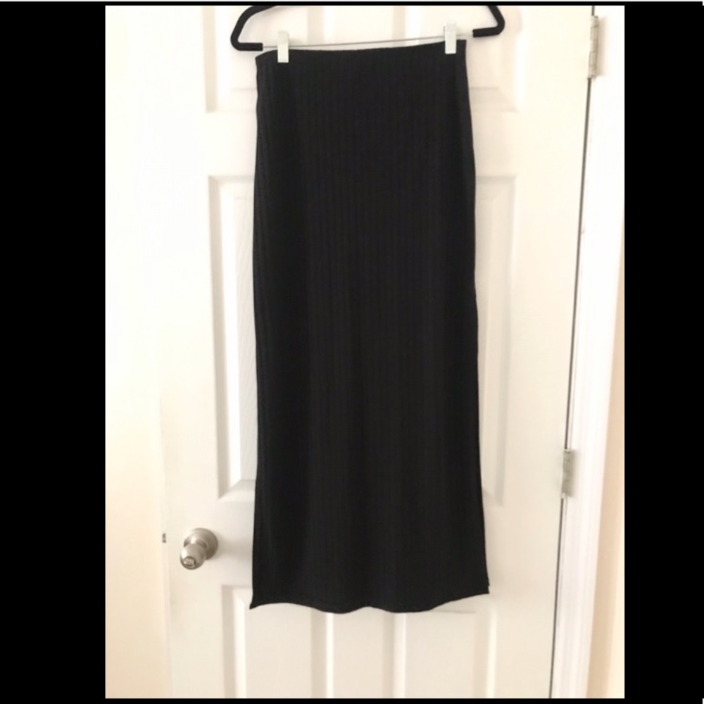 A&F Ribbed Maxi Skirt